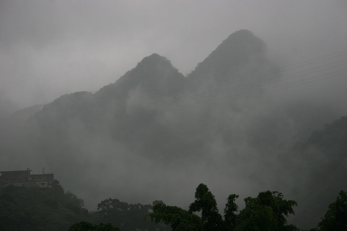 縹緲雙峰
