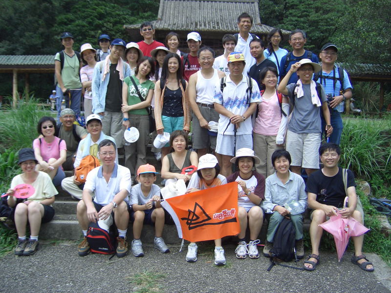 照完這張, 等不及要趕往餐廳.