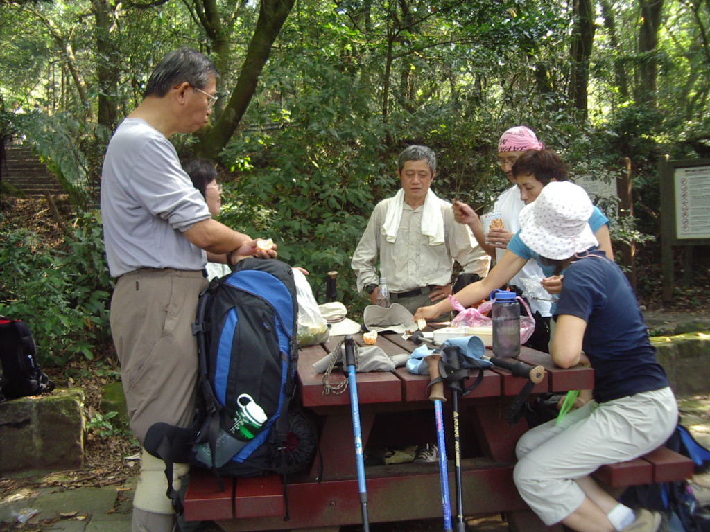 004 在苗圃進補一下下