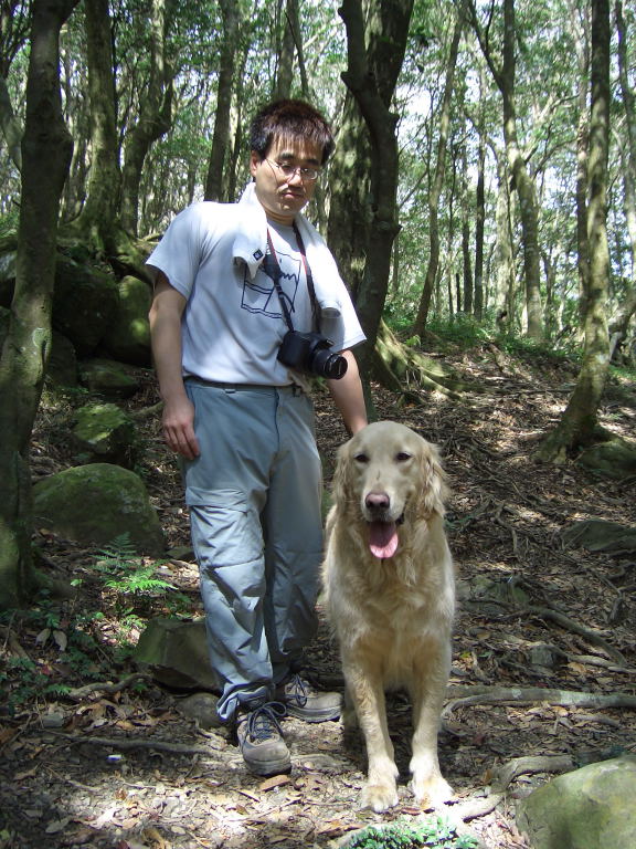 10:47 Momo說：周強壯，想騎我上山，別莊孝維了啦！