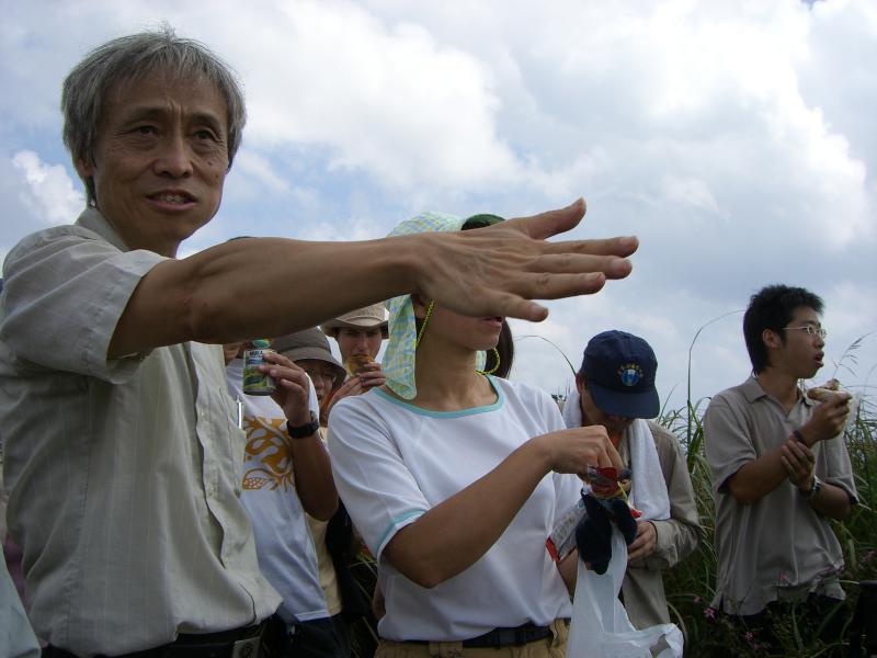 學長地質解說中