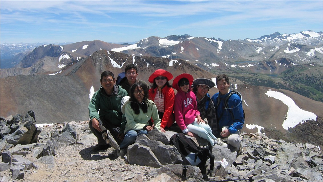 從 Mt. Dana 山頂 看 Mt. Lyell