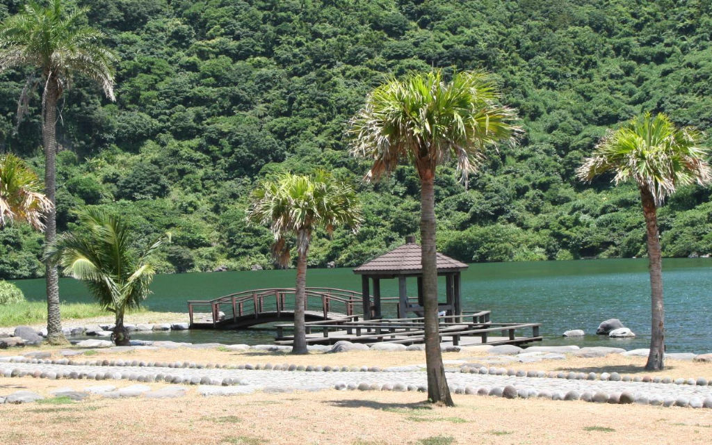 龜尾湖涼亭