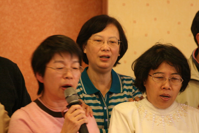 女人專注就是美，當然還有自然咧。---威娜、孫姐