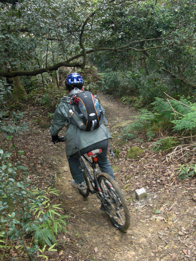 腳踏車 Off Road 還蠻有趣的!