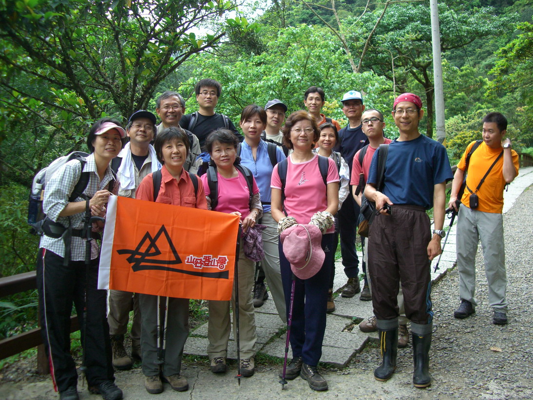 全數17人，傳統路線12人，O型路線5人，準備上路。