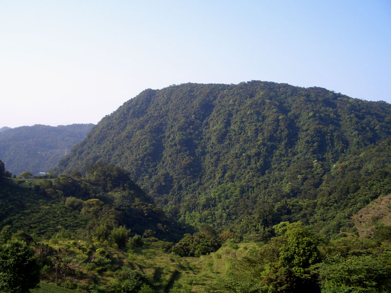 雙峰的側面