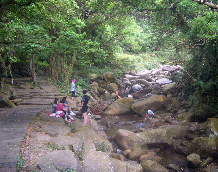 草嶺古道登山口, off-road終點