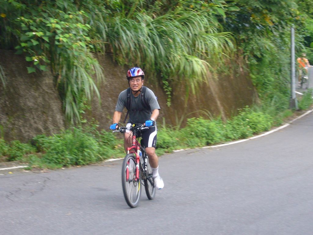 0640 過楓林橋後上坡，就快到萬溪產業道路山腰路段了