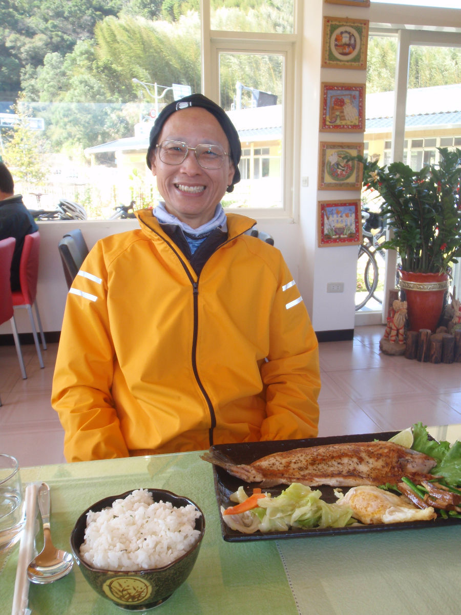 仁輝學長與好吃的魚排餐 ^^