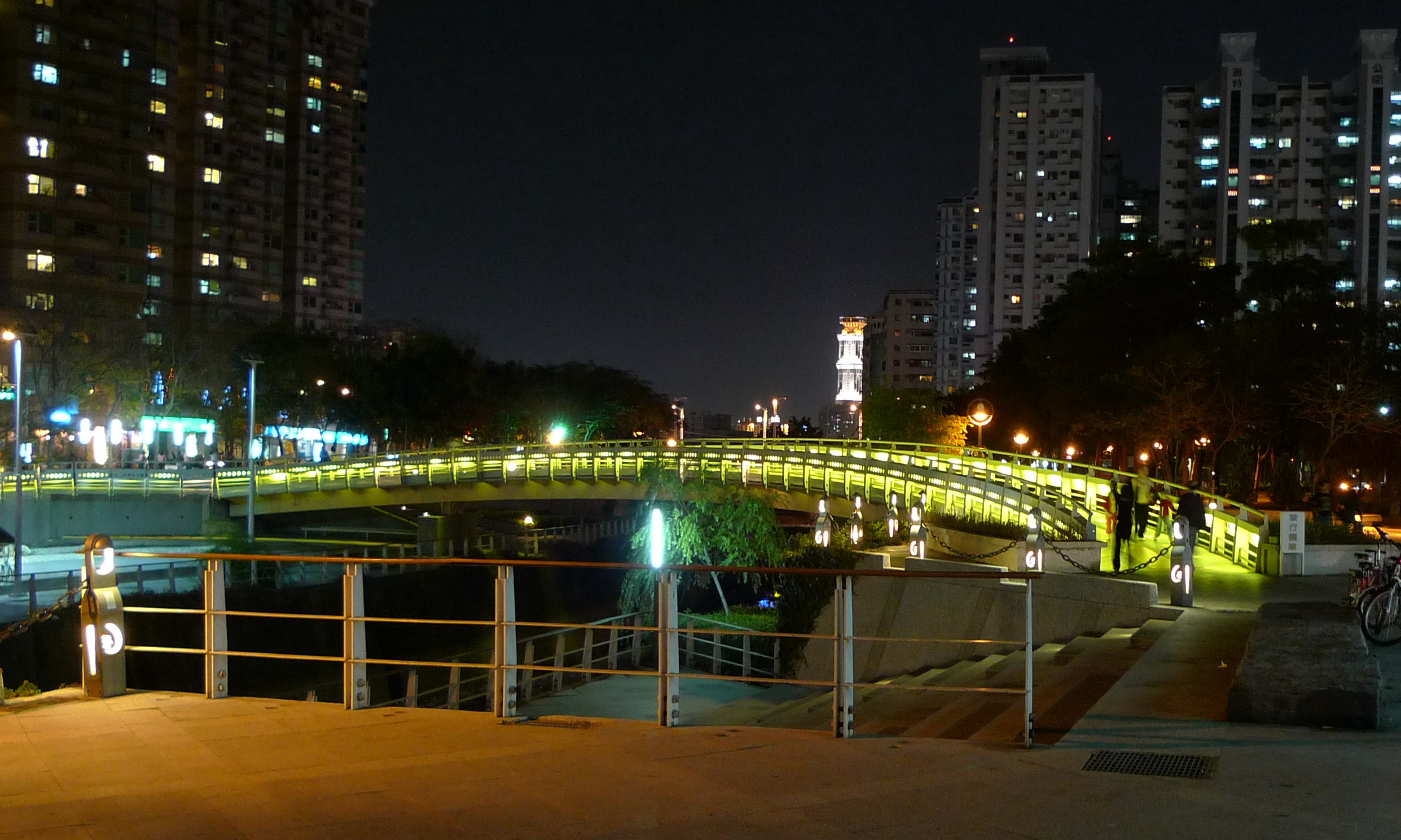 愛河光橋