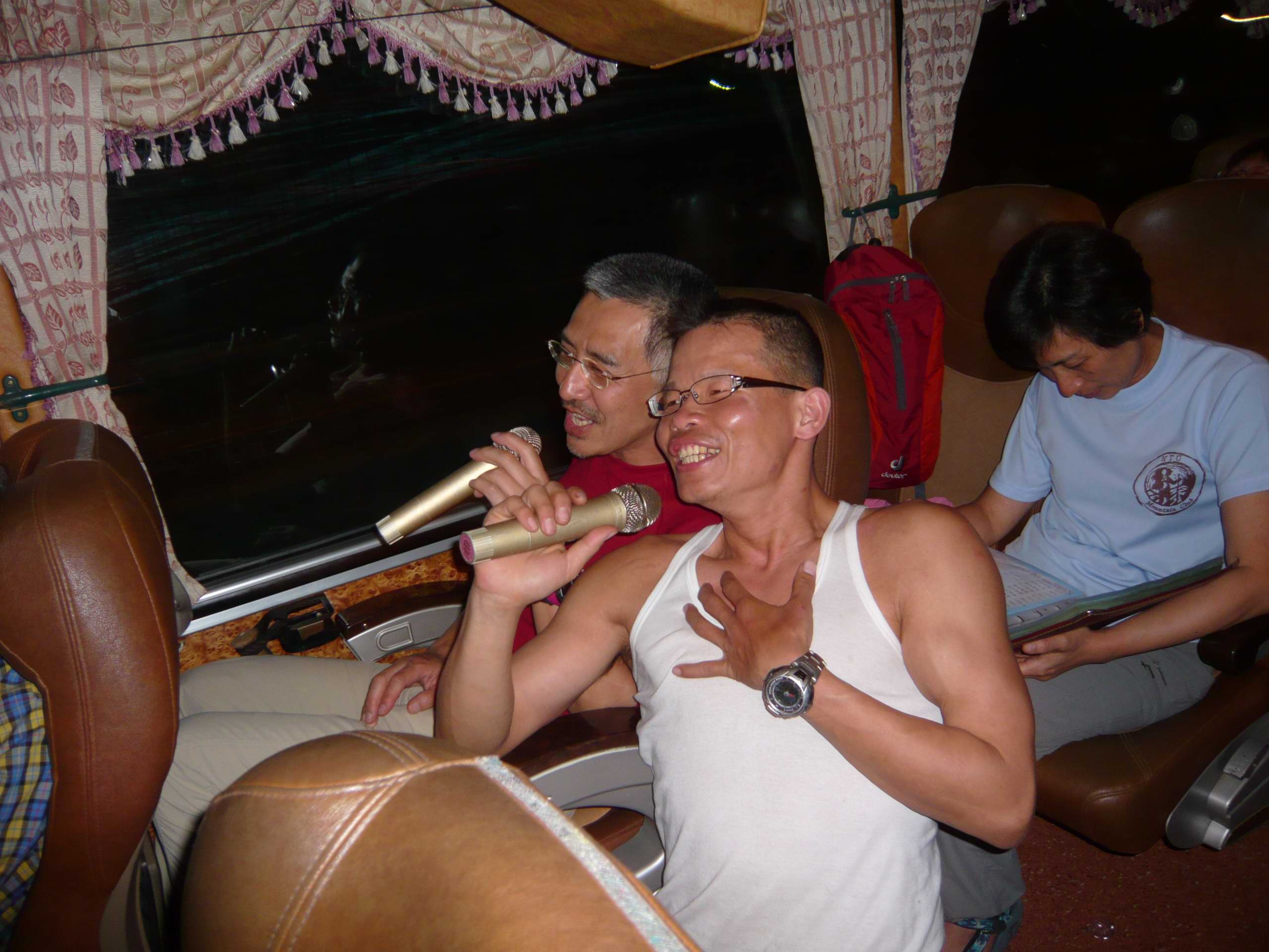 酷哥撩下去了