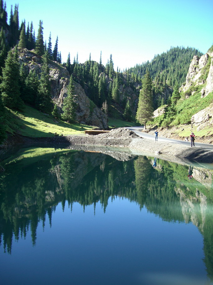 烏魯木齊的後花園-南山天山大峽谷，也有美景。