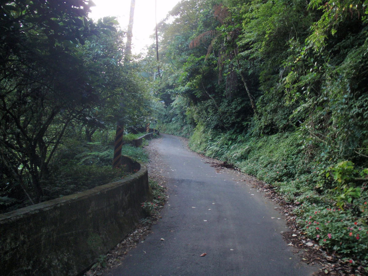 AM6:35 轉進阿柔洋產業道路
