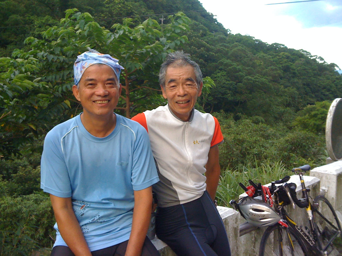 AM6:27 倆位加起來超過120歲的"活龍".