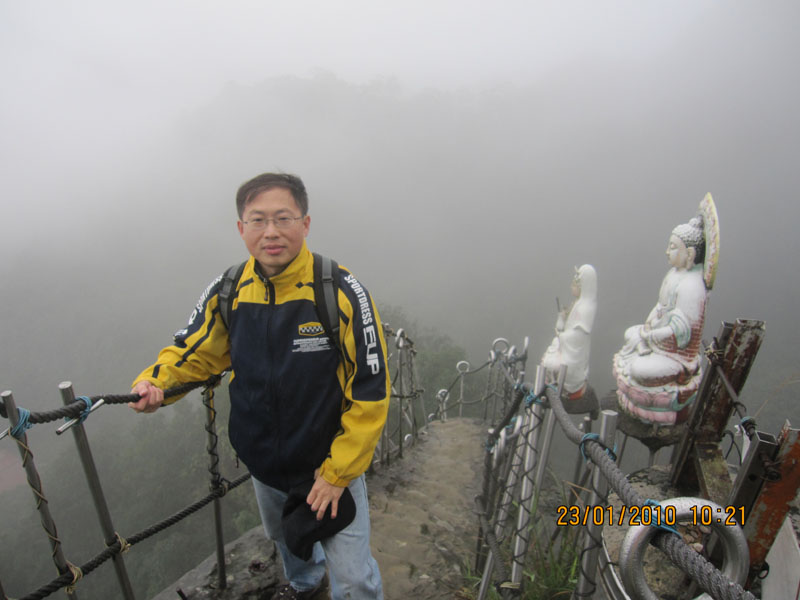 雲霧繚繞小佛像加持，很有fu~~