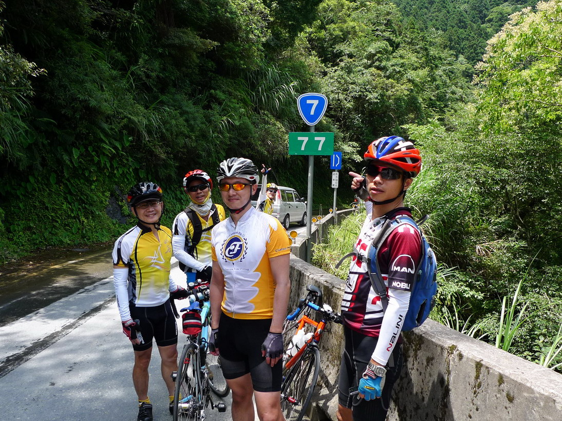 1250 北橫著名的lucky 7路標，不過幸運之神並沒特別眷顧我們，過這不遠，William就發生交通意外，送往羅東博愛醫院，走北宜回台北可能時間不太夠了，所以把行程修改到從羅東搭首都客運回台北，一路上瓜哥不時傳來William的狀況以讓我們放心。