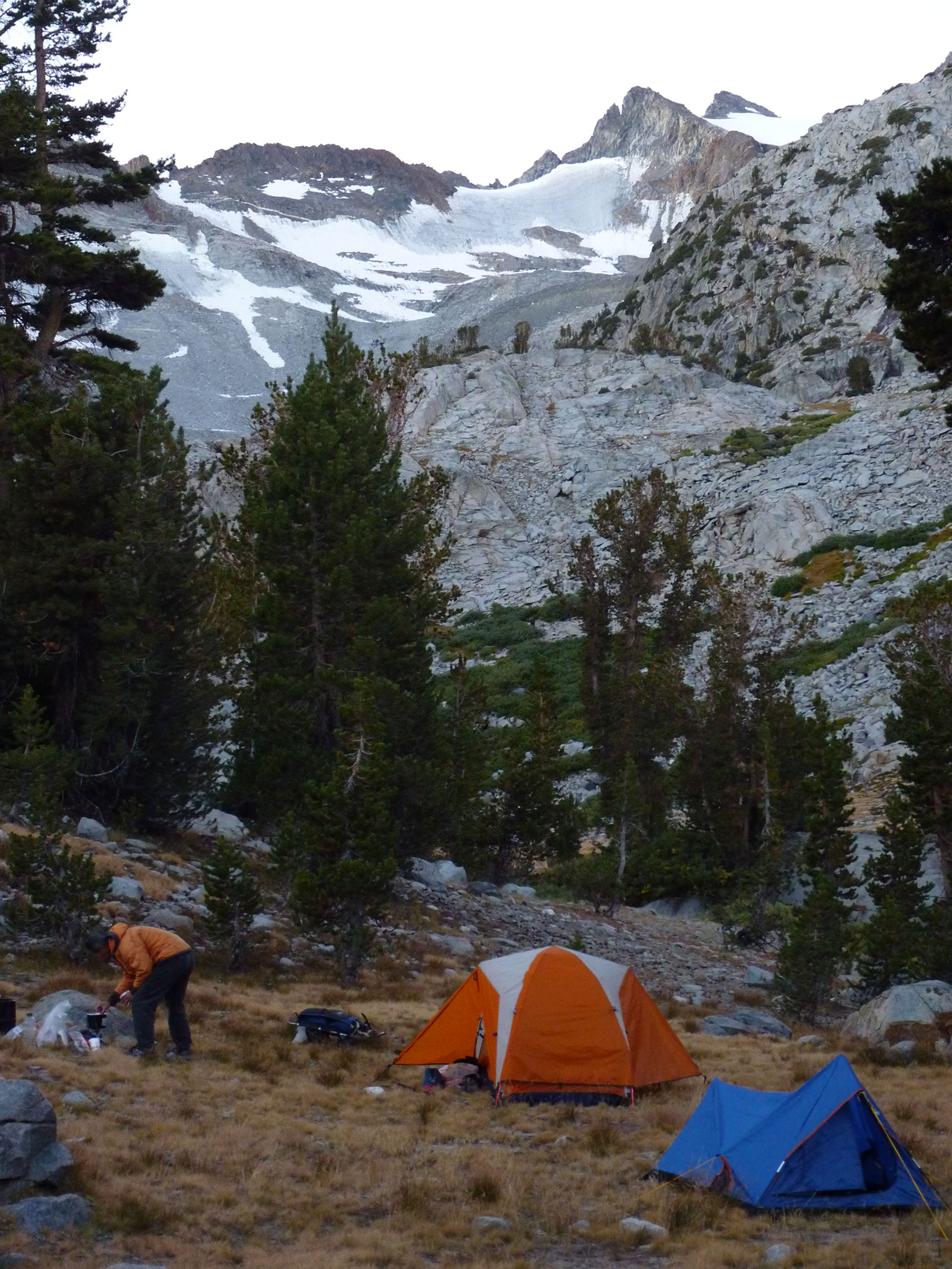 第一天的營地, 遠山就是 Yosemite 最高峰  Mt. Lyell