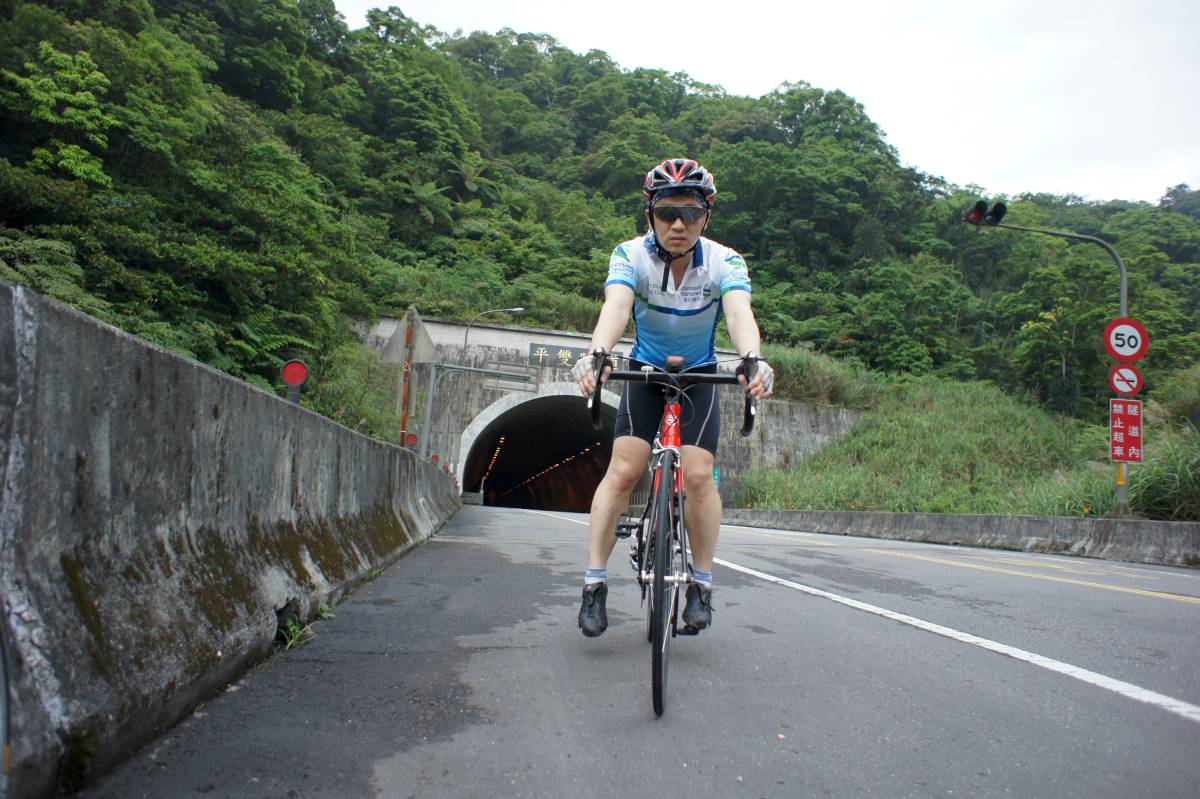 1:56pm 文祺過平雙隧道
