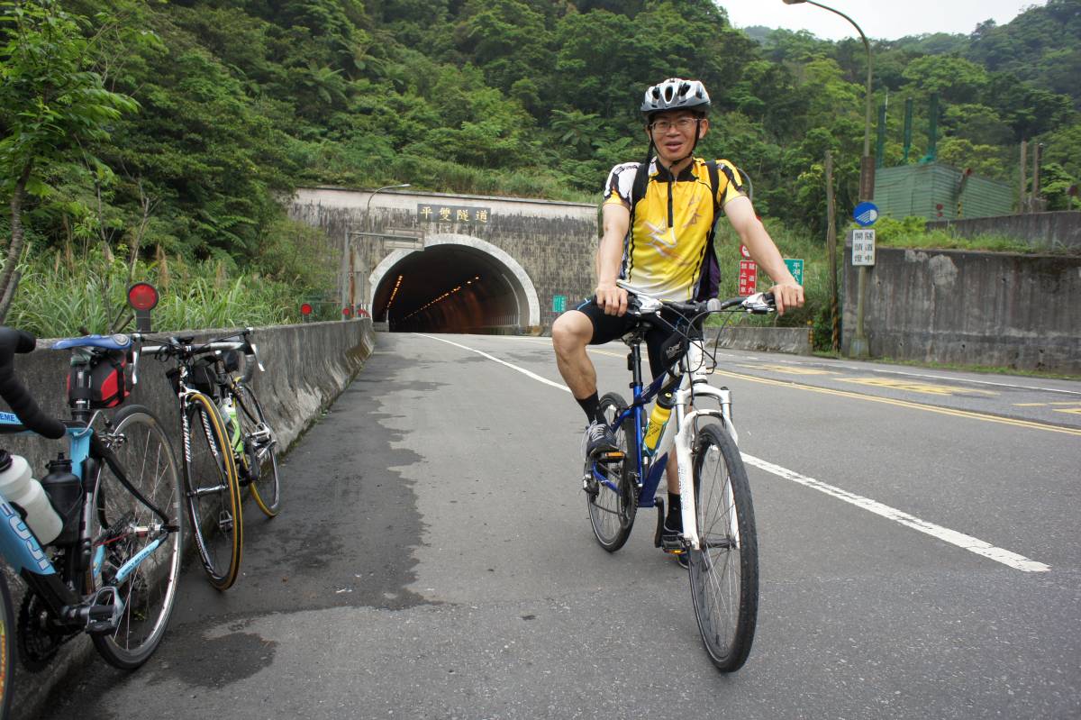 阿佑過平雙隧道