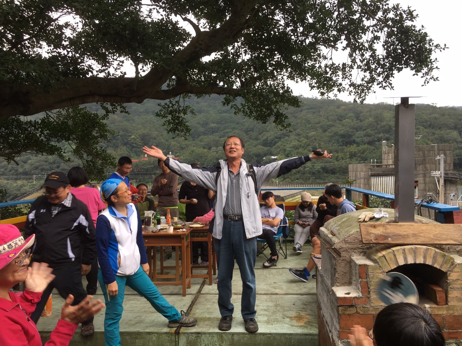 蝦就桑振臂高歌