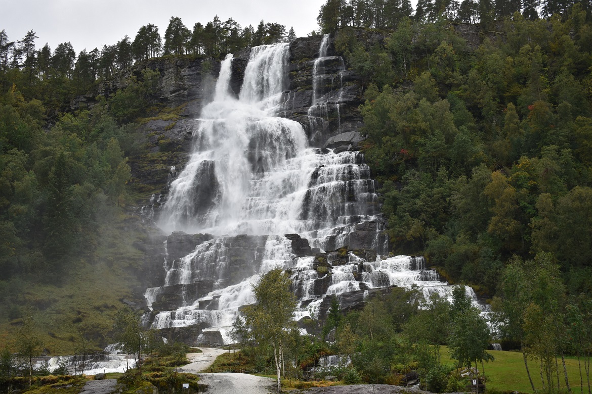 Tvinde_waterfall