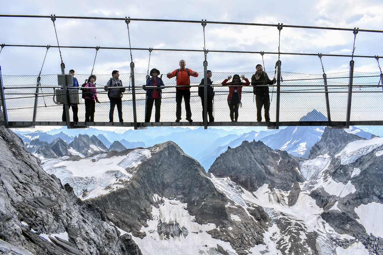 Mt. Titlis and the highest suspension bridge in the world (鐵力士峰)