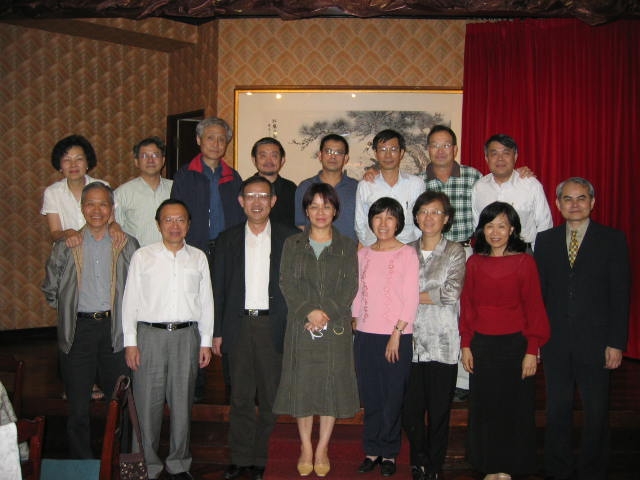 前排左起：林鴻祺，許英朗，周永嘉，方美月，林芳民，孫人先，蔡其南，鄭東興。  後排左起：彭淑秋，黃政仁，王慶復，江英村，江英賢，黃萬清，錢傳勳，蔡昌里。