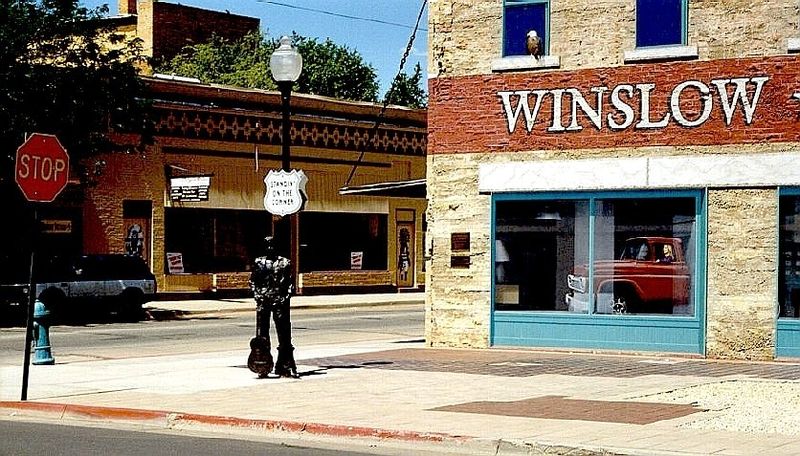 阿麗桑拿州聞四鹿(Winslow, AZ)小鎮的“放輕鬆”街角公園 - from Wiki