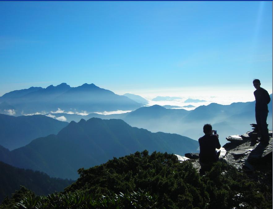 東郡大山上的影舞者