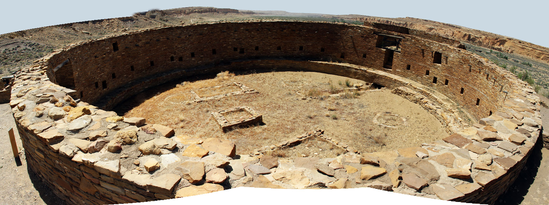 *茶殼文化遺址的圓形祭壇(Kiva)，是唐宋年間普愛部落先民(Ancient Pueblo)所建。