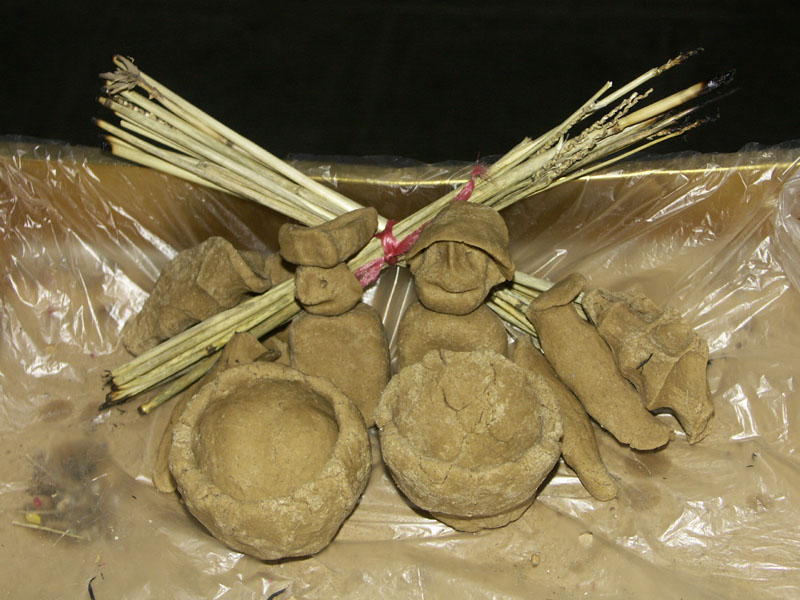 用藏粑做成趕鬼驅邪用的替身