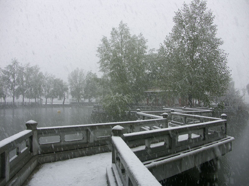 布達拉宮廣場公園九曲橋