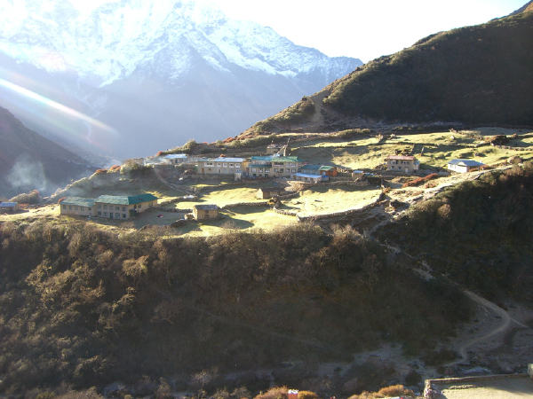 I am out in the sunshine /  Dole with Thamserku 6608m in background.