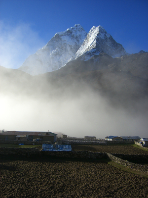 view to ... with Ama Dablam above from Dingboche / 05 22