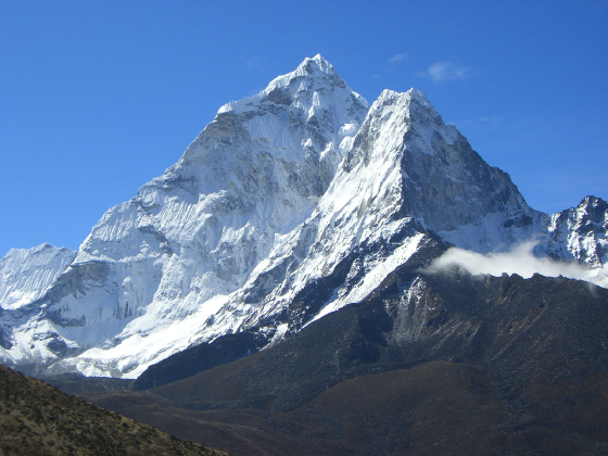 Ama Dablam en route to Dhukla (Thukla) / 05 22