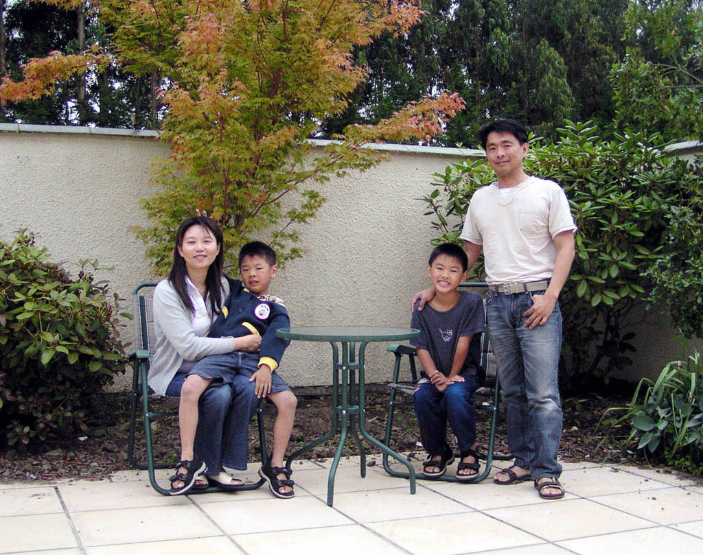《亂世佳人》女主角住的是「十二橡樹園」，DD是「二百胡桃園」。這麼好的農莊，我全家都給他住進去了。