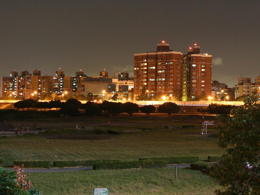 中正橋河濱公園夜景