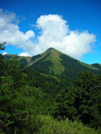 合歡東峰雲天碧