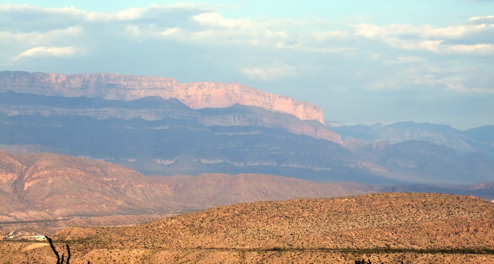 位於公園東邊Rio Grande Village附近的Boquillas Canyon，過去就是墨西哥了。
