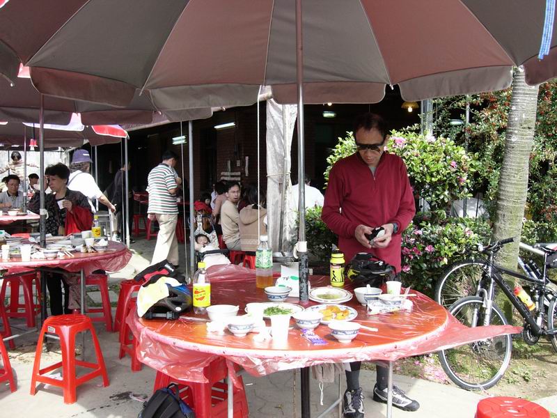 吃飽了，加油