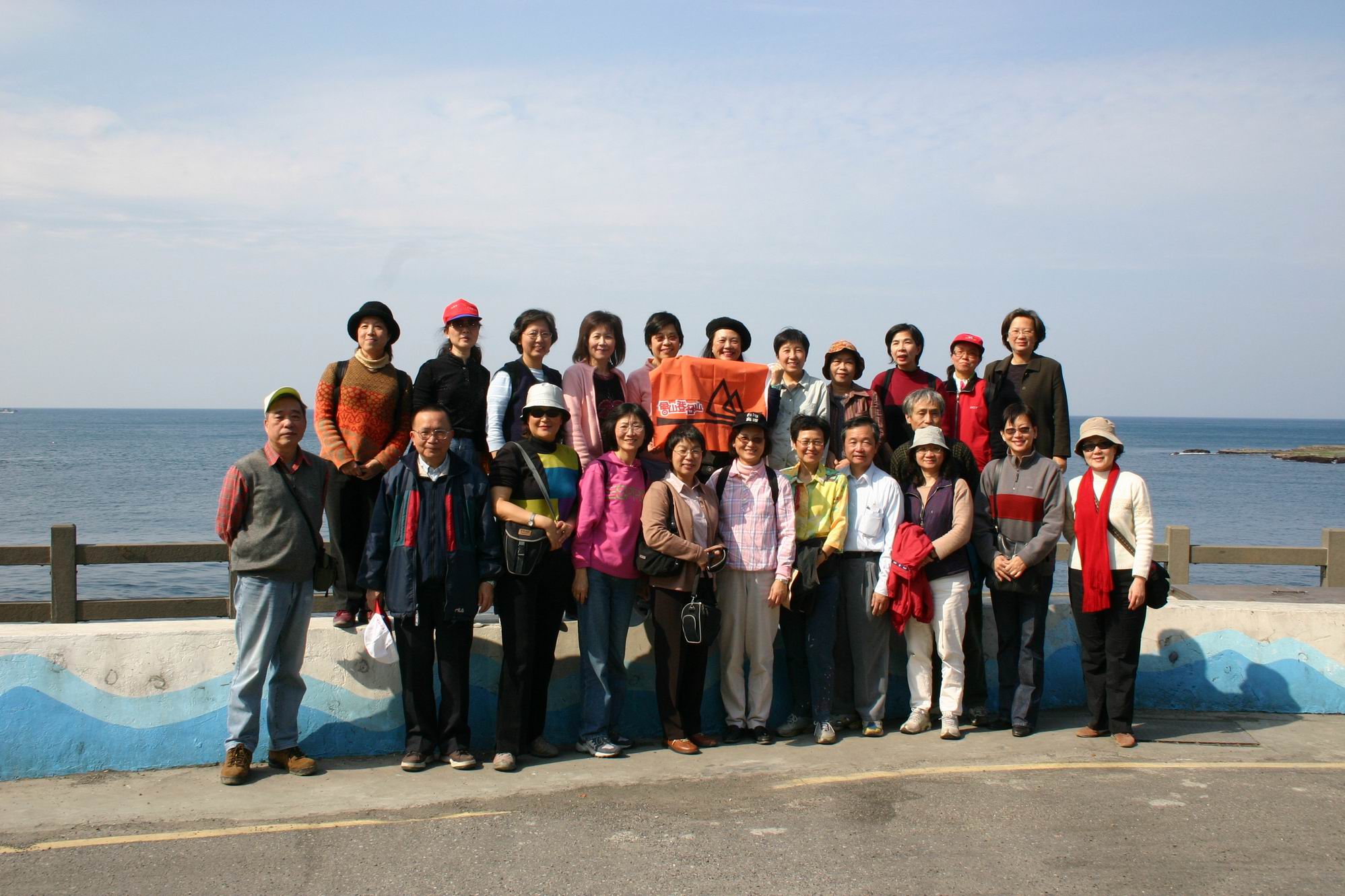 前排左起：
張榜奎、蘇鴻傑、黃照陽、張近強、劉玉秀、李威娜、潘秀雲、吳嘉麗、曾憲政、陳麗琴、王慶復、鄭御琴、夏慧凌、楊彩玉
後排左起：
張慶貞、商坤、高明碧、謝安琪、葉蓉、郭文好、林芳民、陳玉秀、沈淑婉、王慧君、孫人先
