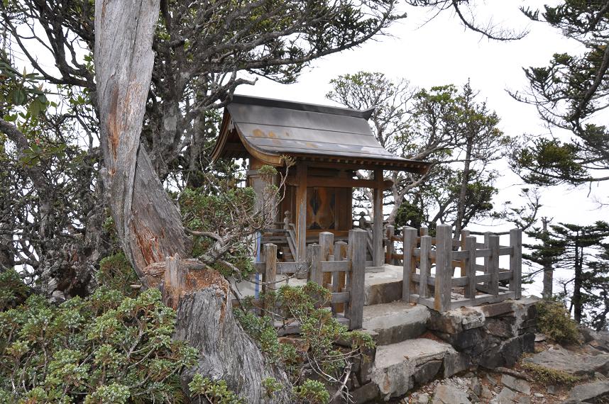 西山神祠幽古樸