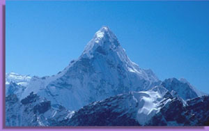 Ama Dablam. 原始圖片在網頁http://www.rheinnetz.de/peter/seite.htm