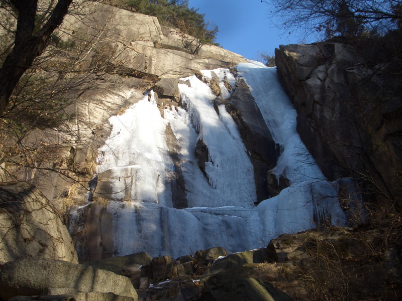 鏡水寺冰瀑