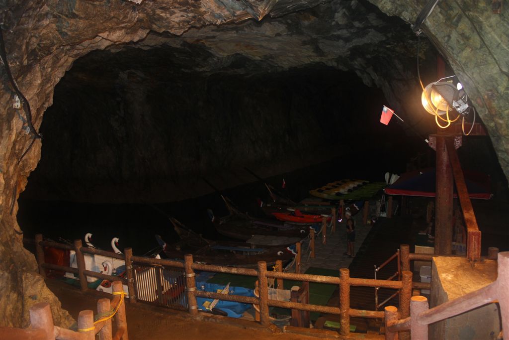 北海坑道(南竿)已經外包可划舟，只走坑道免錢