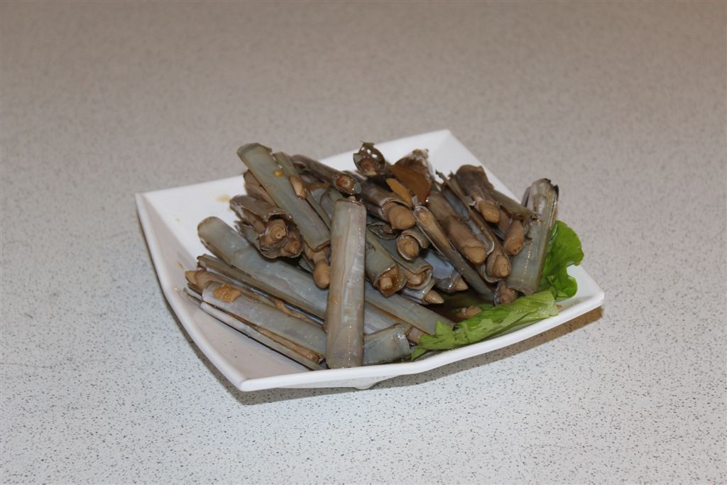姑且叫做竹節蚌，用蔭鼓醃，味同醃河蜆，但肉較多且方便吃!