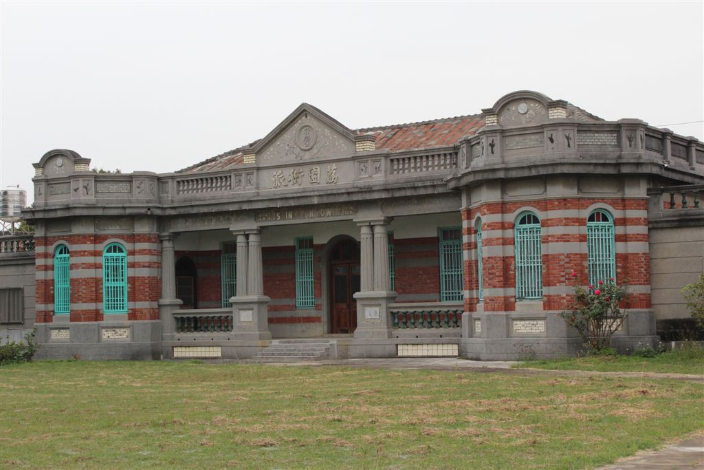 黃家古厝建於1928年日據時代!綜合台式與巴洛克式!