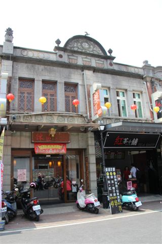 台灣人或可說中國人對建築藝術不夠珍惜!