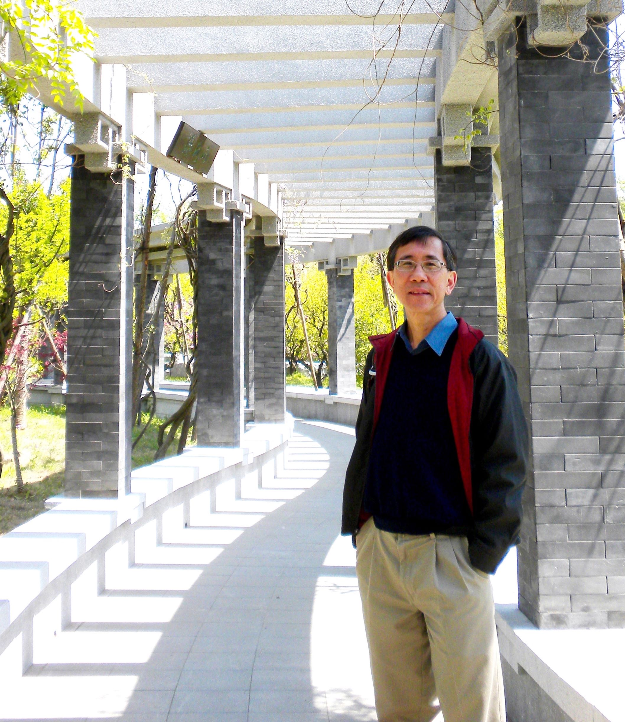 楊愛莉的先生謝道時